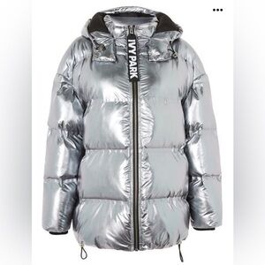 🛍️IVY PARK PARKA SUPER WARM ORIGINALLY BOUGHT FOR $475